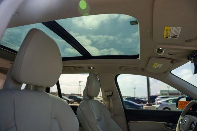 used 2020 Volvo XC90 car, priced at $25,990