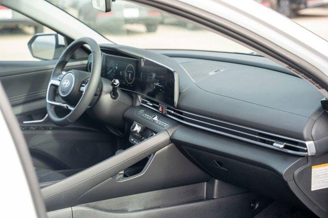 new 2025 Hyundai Elantra car, priced at $28,624