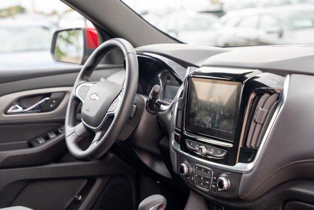 used 2023 Chevrolet Traverse car, priced at $31,899