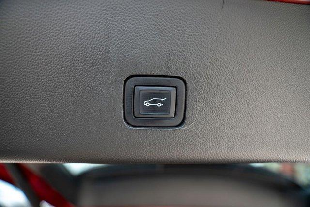 used 2023 Chevrolet Traverse car, priced at $31,899