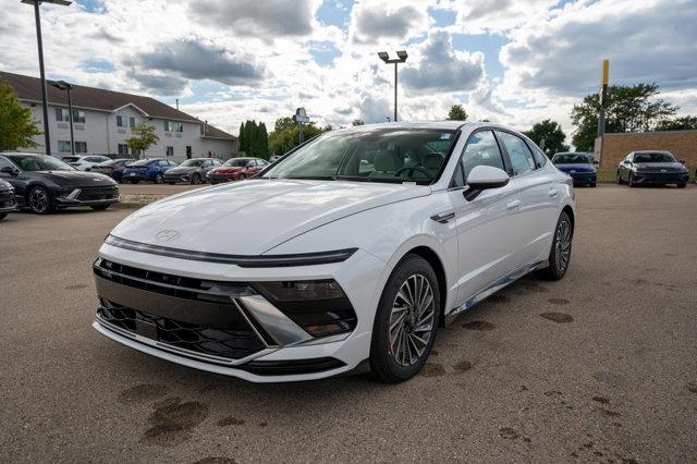 new 2024 Hyundai Sonata Hybrid car, priced at $32,005