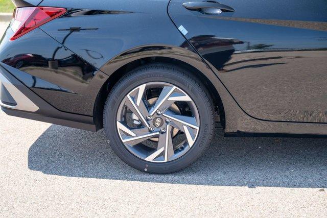 new 2025 Hyundai Elantra car, priced at $21,703