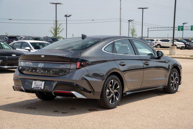 new 2025 Hyundai Sonata car, priced at $28,990