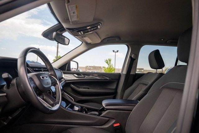used 2022 Jeep Grand Cherokee car, priced at $31,178