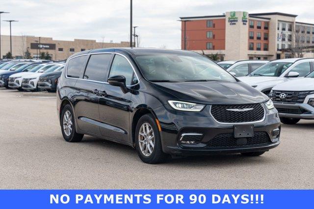 used 2023 Chrysler Pacifica car, priced at $23,490