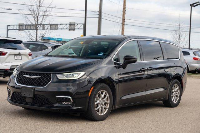 used 2023 Chrysler Pacifica car, priced at $23,490