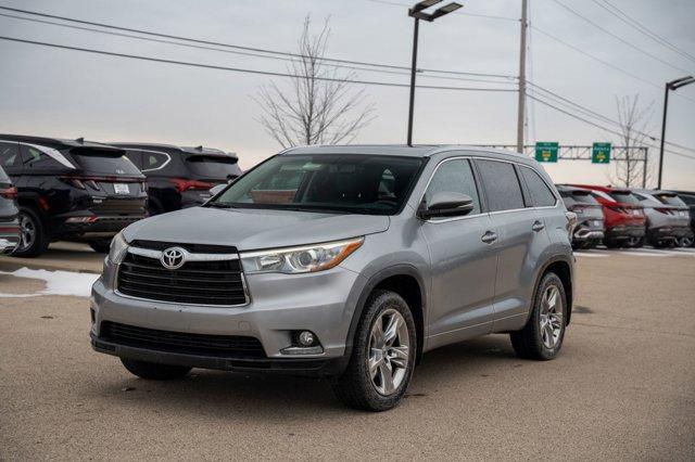 used 2015 Toyota Highlander car, priced at $15,990