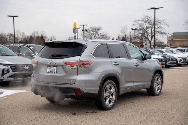 used 2015 Toyota Highlander car, priced at $15,990