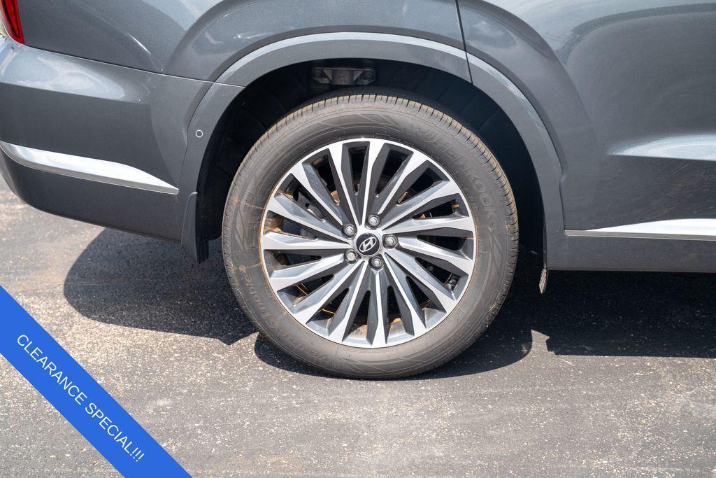 used 2025 Hyundai Palisade car, priced at $46,987