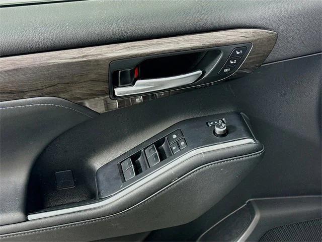 used 2023 Toyota Highlander car, priced at $41,981
