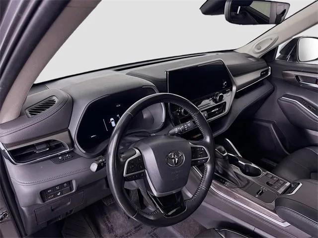 used 2023 Toyota Highlander car, priced at $41,981