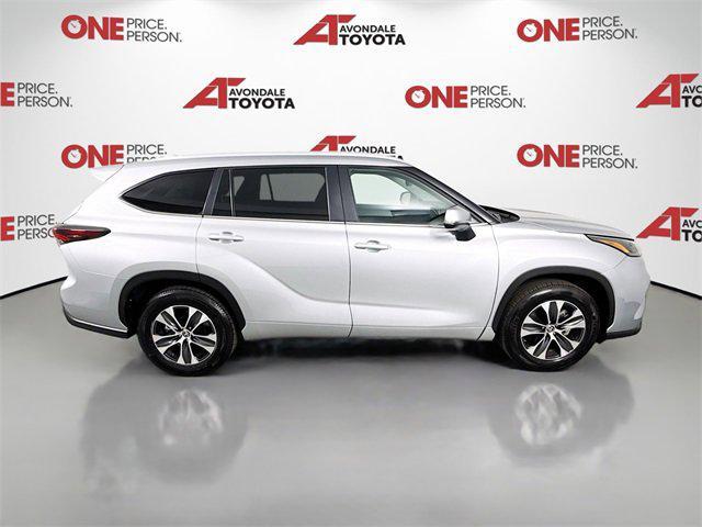 used 2025 Toyota Highlander car, priced at $48,981