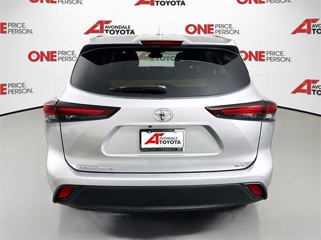 used 2025 Toyota Highlander car, priced at $48,981