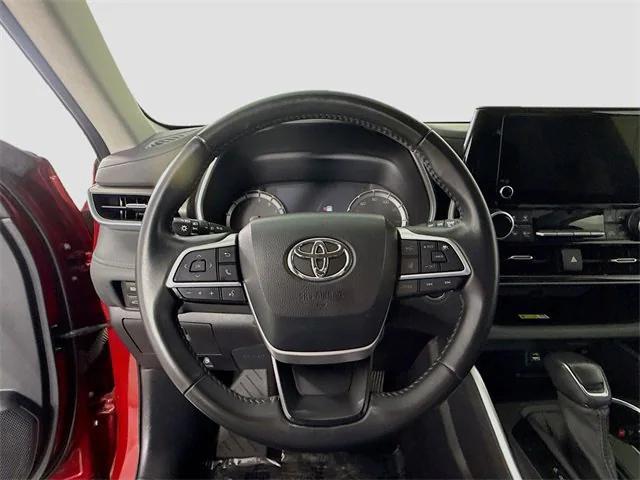 used 2023 Toyota Highlander car, priced at $40,981
