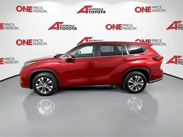 used 2023 Toyota Highlander car, priced at $40,981