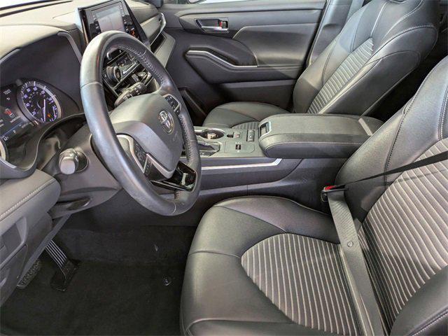 used 2022 Toyota Highlander car, priced at $35,981