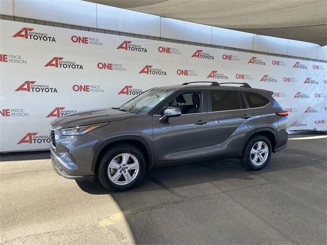 used 2023 Toyota Highlander car, priced at $35,981