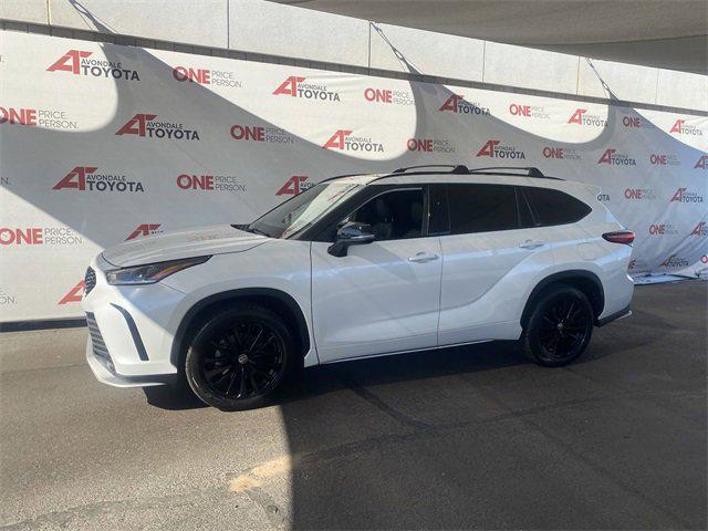 used 2023 Toyota Highlander car, priced at $40,981