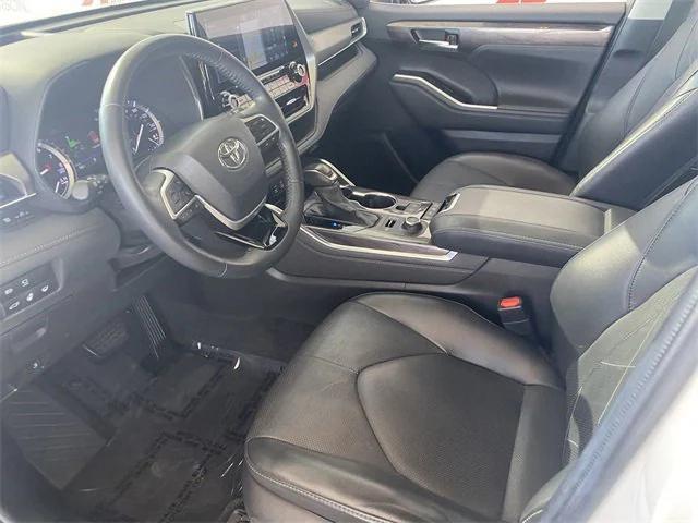 used 2022 Toyota Highlander car, priced at $41,981