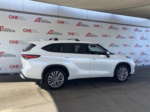 used 2022 Toyota Highlander car, priced at $41,981