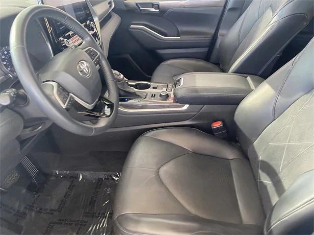 used 2022 Toyota Highlander car, priced at $41,981