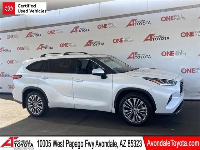 used 2022 Toyota Highlander car, priced at $41,981