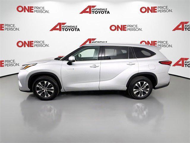 used 2021 Toyota Highlander Hybrid car, priced at $34,981