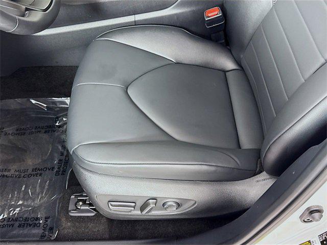 used 2025 Toyota Highlander car, priced at $47,981