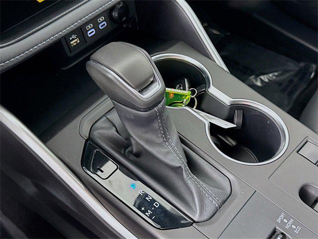 used 2025 Toyota Highlander car, priced at $47,981