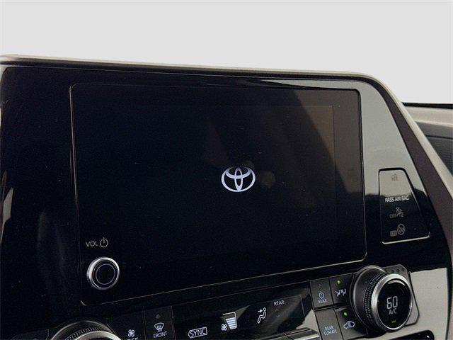 used 2025 Toyota Highlander car, priced at $47,981