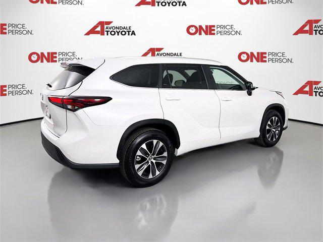 used 2025 Toyota Highlander car, priced at $47,981