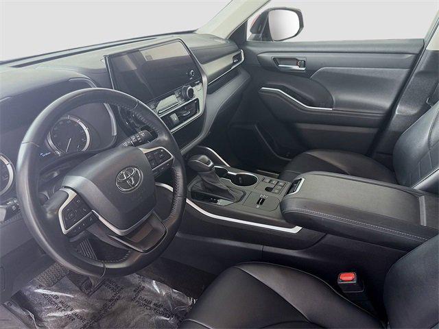 used 2023 Toyota Highlander car, priced at $38,981