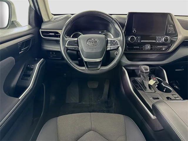 used 2023 Toyota Highlander car, priced at $32,981