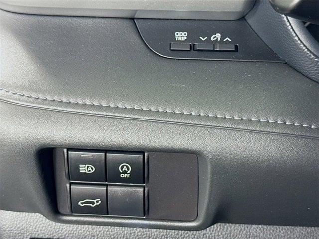 used 2023 Toyota Highlander car, priced at $32,981