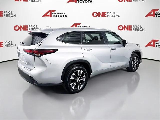 used 2024 Toyota Highlander car, priced at $40,983