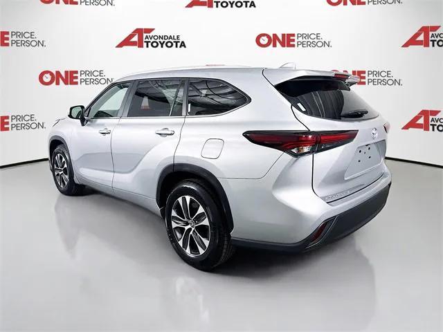 used 2024 Toyota Highlander car, priced at $40,983