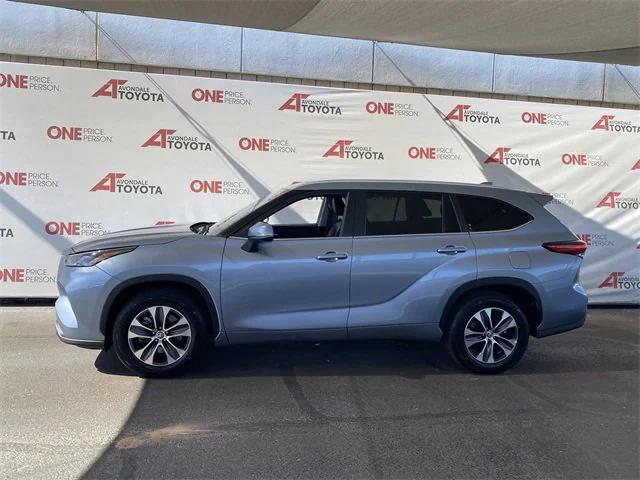 used 2023 Toyota Highlander car, priced at $37,483