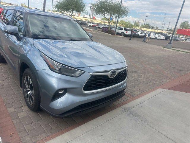 used 2023 Toyota Highlander car, priced at $38,981