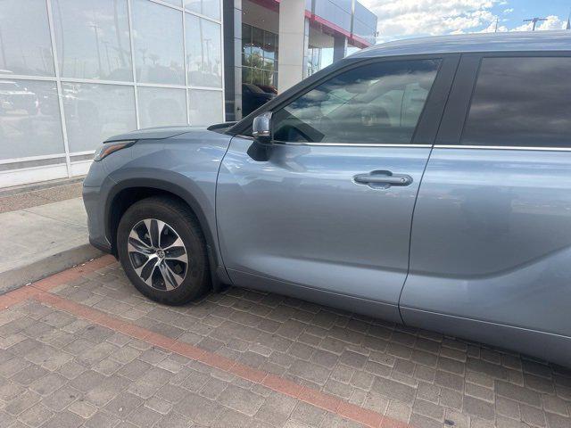 used 2023 Toyota Highlander car, priced at $38,981