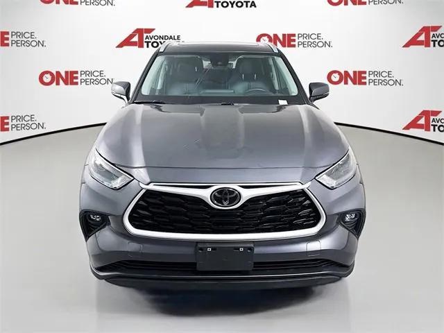 used 2025 Toyota Highlander car, priced at $47,481