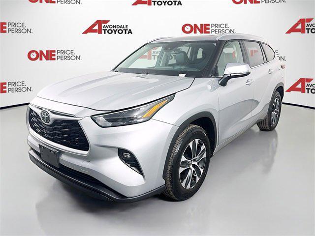 used 2025 Toyota Highlander car, priced at $48,981