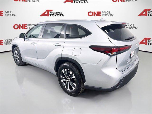 used 2025 Toyota Highlander car, priced at $48,981