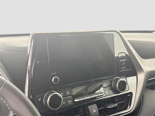 used 2025 Toyota Highlander car, priced at $48,981