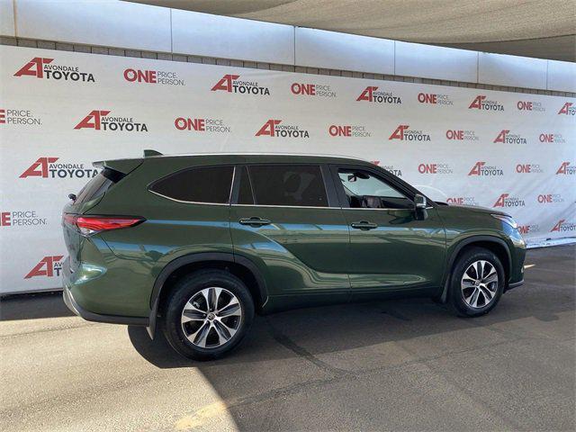 used 2023 Toyota Highlander car, priced at $39,981