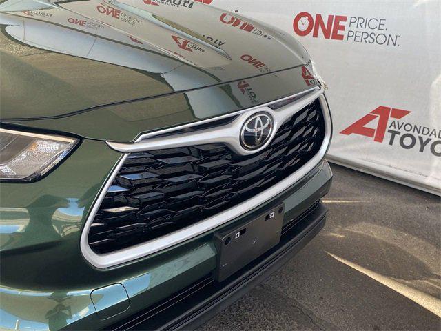 used 2023 Toyota Highlander car, priced at $39,981