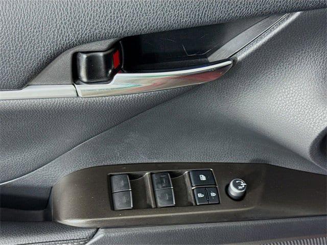 used 2021 Toyota Camry Hybrid car, priced at $27,481