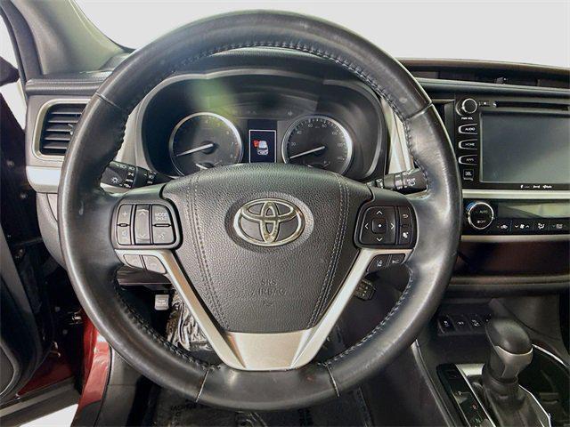 used 2018 Toyota Highlander car, priced at $26,482