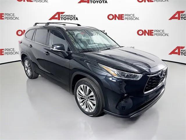 used 2023 Toyota Highlander car, priced at $32,986