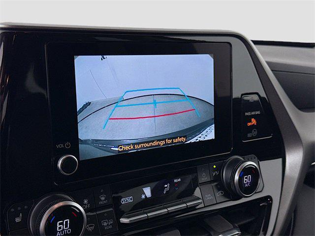 used 2025 Toyota Highlander car, priced at $48,481