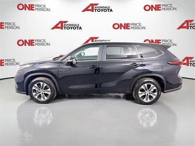 used 2025 Toyota Highlander car, priced at $48,481